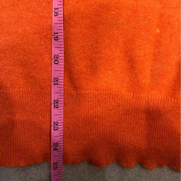 [M]Lord & Taylor V-Neck Cashmere Sweater in Bold Orange - Picture 6 of 7